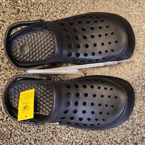 NWT Joybees Black Adult Clogs - Mens 9 Or Womens 11